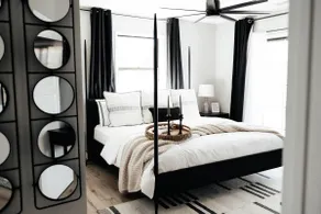 Craftsmen Gem 2-BR House| Walk Whiskey Row•Sleep 6 - Image 4