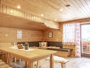 Fantastic apartment with garden - Image 2