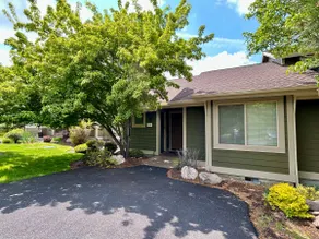 Eagle Crest Retreat: Creekside Townhome w/ Hot Tub - Image 2