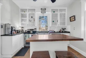 Lakeside Vintage Retreat | Classic RVA Charm - Image 3