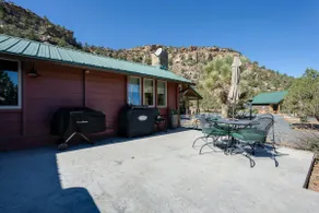 Anasazi Cabin Suite – Private Jacuzzi & Fire Pit! - Image 3