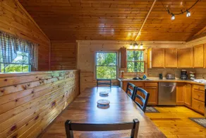 Big Oak Cabin (Hocking Hills area) - Image 4