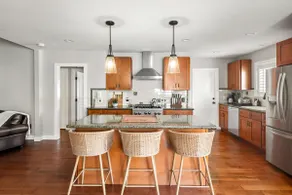 Cozy 3BR Steps to Dining & Attractions - Image 5