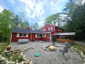 Brant Lake Retreat - Sleeps 17 - Hot Tub! - Image 2