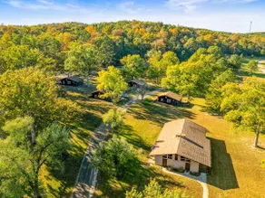 Pet-Friendly Bluff Cabin by Sunnen Lake - Image 2