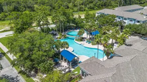 Modern 2BR2BA Pool Gym Near Airport #8 - Image 2