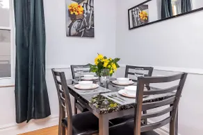 Modern Pet-Friendly Apartment near Rideau Centre - Image 4
