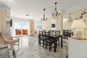 6 Penthouse with stunning views - Image 2