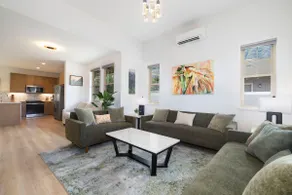 Top 1% Budget-Friendly Home Near Beach For Groups - Image 4