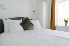 1BR Retreat Near the Beach - Parking - Image 3
