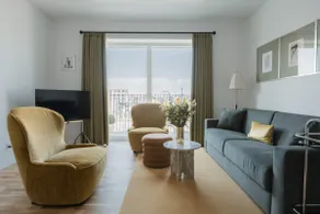 1BR Retreat Near the Beach - Parking - Image 2