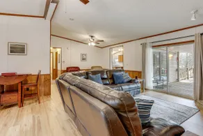< 1 Mi to Greers Ferry Lake: Dog-friendly Home! - Image 4