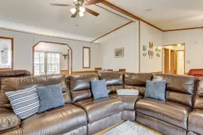 < 1 Mi to Greers Ferry Lake: Dog-friendly Home! - Image 5