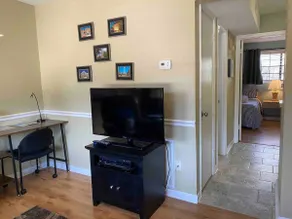Convenient to Duke Hosp/Univ & Walkable to DT - Image 3