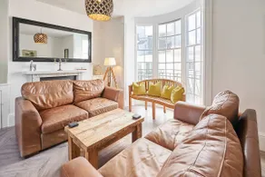 Host & Stay - Bedford Street - Image 2
