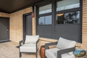 The Eastpoint Suite 2| Walk to the Lake & Town - Image 2