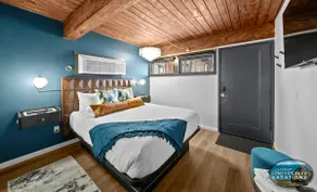 The Eastpoint Suites 4, 5 & 6-Walk to lake or town - Image 3
