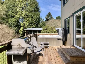 Stellar Ocean & Pasture Views -BBQ Deck- Hot Tub - Image 4