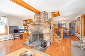 Swim, Ski & Sip: Lakefront Retreat in Plymouth - Image 5