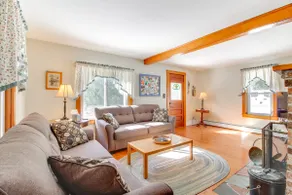 Swim, Ski & Sip: Lakefront Retreat in Plymouth - Image 4