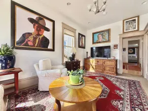 Spacious Downtown Spot-Sleeps 8! - Image 2