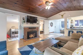 Float Home -Cozy 3 BR & Dog Friendly - Image 5