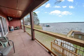 Little Red Lakehouse - Image 2