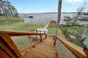 Little Red Lakehouse - Image 5