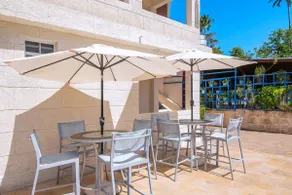 Beachside Comfort with Pool, Spa & Dining - Image 2