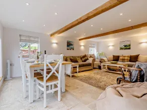 3 værelses bolig i Whitchurch - Image 3