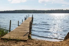 Lakefront - Private Beach, Fire Pit, AC, Hot Tub - Image 2