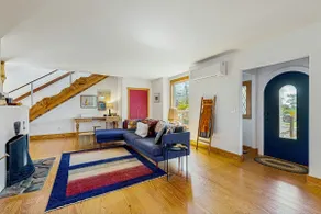 Family-friendly home with ocean views, with ping p - Image 3