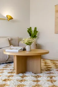 The Chic Retreat - Nestled in Cedar Mill - Image 3