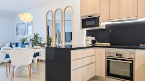Sunny Hills mediterranean style apartment - Image 3