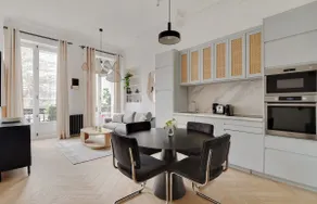 A Modern 1-Bedroom - Opera - Image 5