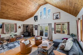 6-acre cottage near Warden Lake with hot tub - Image 5