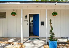 Murray Hill Gem w/ Kitchen, AC & Self Check-In - Image 4