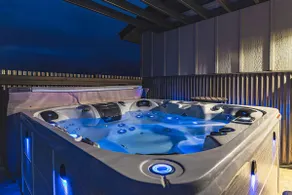 Red Rock Refuge. Massage Chair, Hot Tub, & Parking - Image 3
