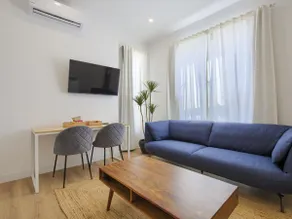 Dobo Fuenlabrada, Apartment with queen-size bed 1 - Image 4