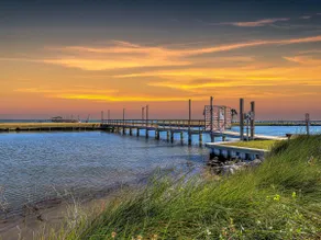 Blue Wave Landing- Pier, Pool, Boat Launch & Slips - Image 3