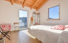 Amazing Home In San Salvatore With Wifi - Image 5