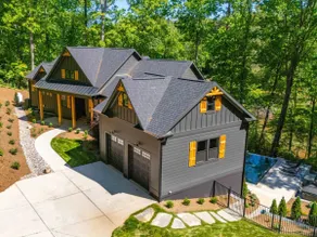 Luxe Lakefront Escape—Pool—Hot Tub—Poker—Fire Pit! - Image 2