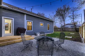 Historic Remodeled Bungalow-Walk to Everything GT - Image 5