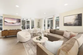 Modern Townhome with Rooftop Deck, Walk to Greenlake - Image 3