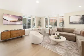 Modern Townhome with Rooftop Deck, Walk to Greenlake - Image 2