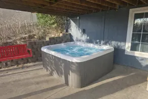 The Yellow House- Hot Tub, Pool Table, Fire Pit,6B - Image 3