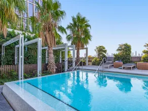 Jaw-dropping 4BD Penthouse in Beachside Resort - Image 3