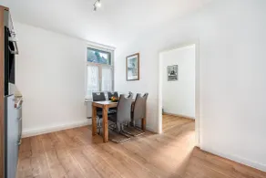 Apartment 3 - Image 5