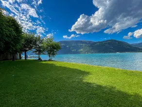 Surfers Lodge | Lake View & Pool - Image 4