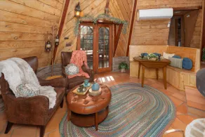 Halfling House w/hot tub/firepit/more! - Image 4